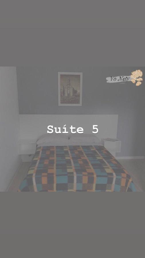 Suite Em Gramado, Proxima A Avenida Das Hortencias Eksteriør bilde