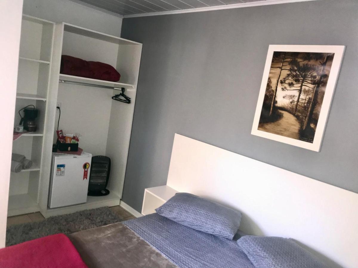 Suite Em Gramado, Proxima A Avenida Das Hortencias Eksteriør bilde
